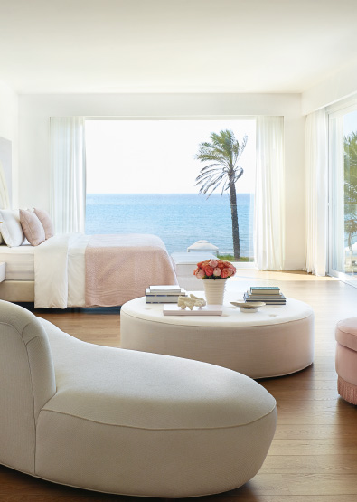 five-bedroom-grand-villa-on-the-beach-mandola-rosa-grecotel